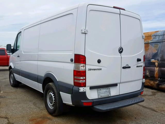 WD3PE7CC8D5738162 - 2013 MERCEDES-BENZ SPRINTER 2 WHITE photo 3