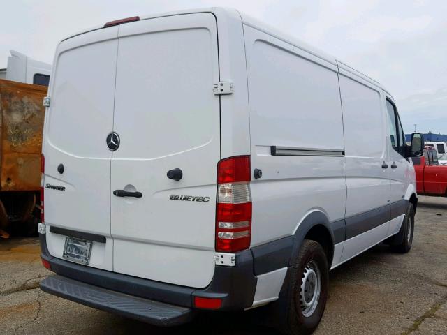 WD3PE7CC8D5738162 - 2013 MERCEDES-BENZ SPRINTER 2 WHITE photo 4