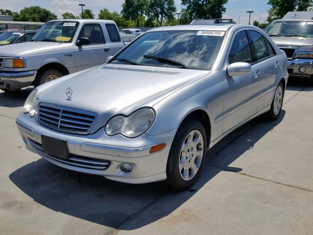 WDBRF56H56F758257 - 2006 MERCEDES-BENZ C 350 SILVER photo 2