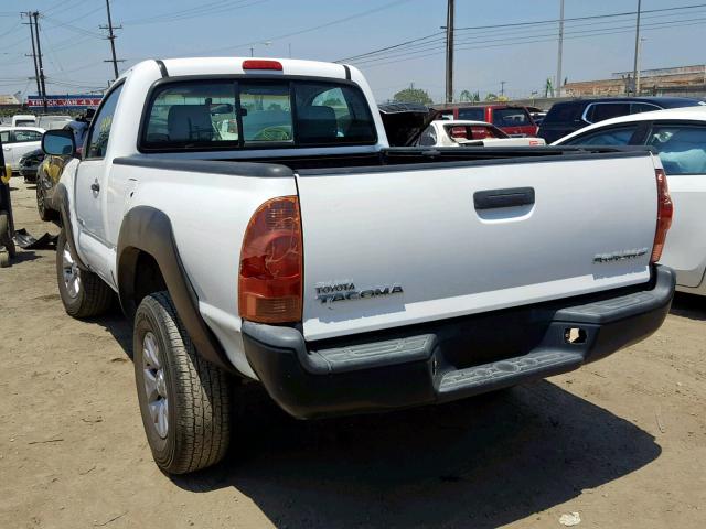 5TENX62N26Z267839 - 2006 TOYOTA TACOMA PRE WHITE photo 3