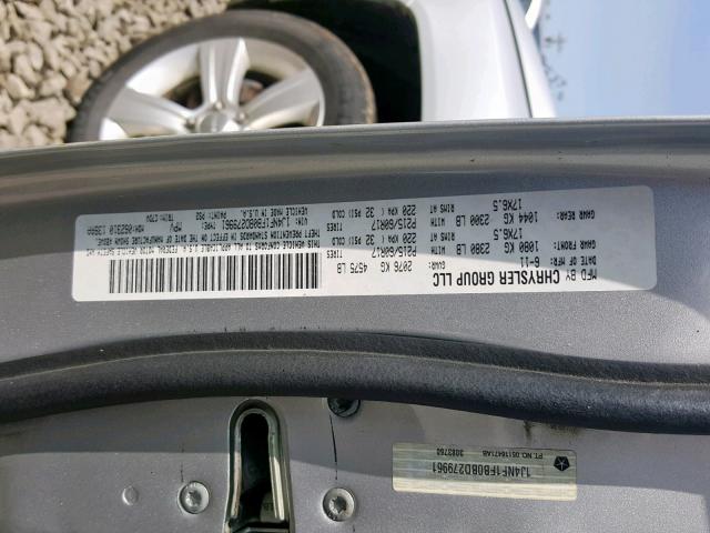 1J4NF1FB0BD279961 - 2011 JEEP COMPASS SP Күміс фото 10