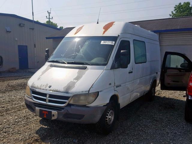 WD0PD644X55790038 - 2005 DODGE SPRINTER 2 WHITE photo 2