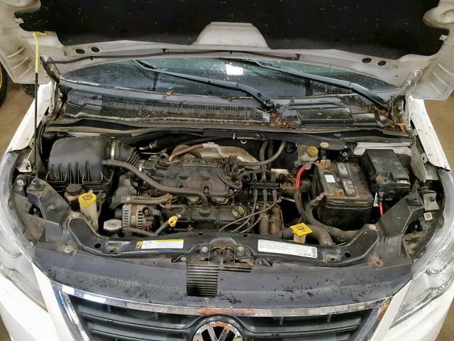 2V8HW44139R543653 - 2009 VOLKSWAGEN ROUTAN S WHITE photo 7