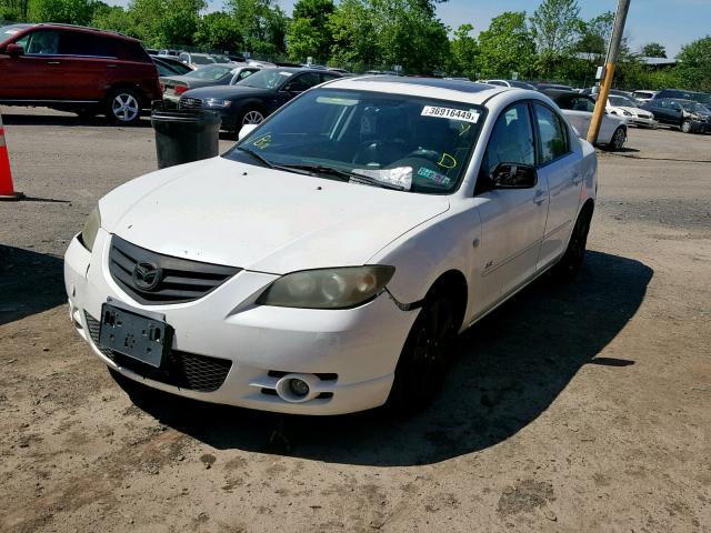 JM1BK324261421192 - 2006 MAZDA 3 S WHITE photo 2