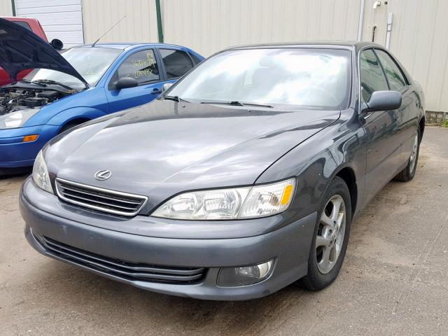 JT8BF28G8Y5094324 - 2000 LEXUS ES 300 GRAY photo 2