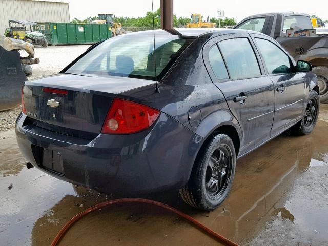 1G1AL58F287218406 - 2008 CHEVROLET COBALT LT GRAY photo 4