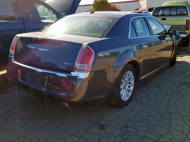 2C3CCAAG4DH640949 - 2013 CHRYSLER 300 GRAY photo 4