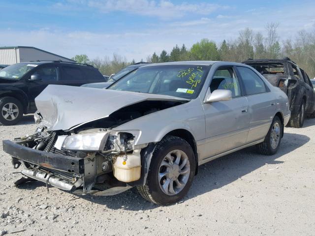 4T1BG22K61U021942 - 2001 TOYOTA CAMRY CE SILVER photo 2