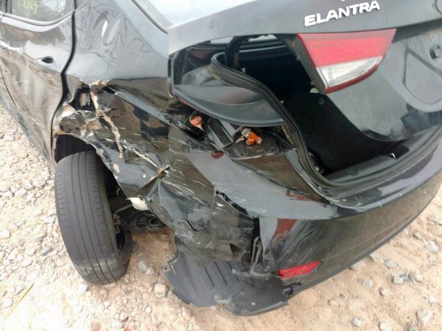 5NPDH4AE1GH792121 - 2016 HYUNDAI ELANTRA SE BLACK photo 9