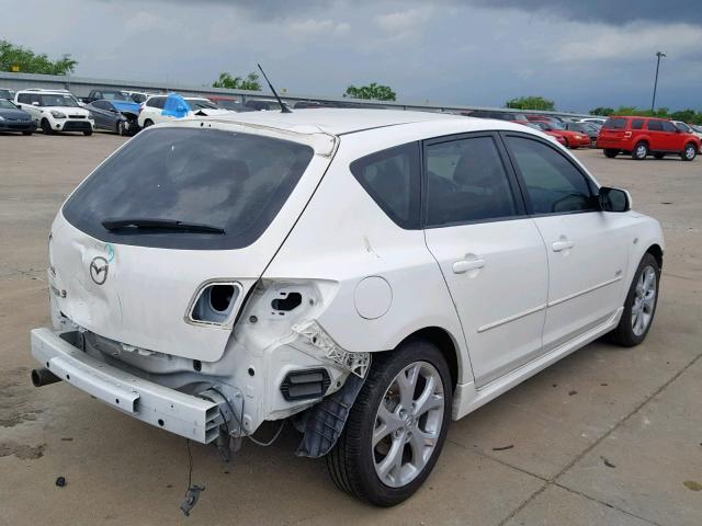 JM1BK343771605047 - 2007 MAZDA 3 HATCHBAC WHITE photo 4