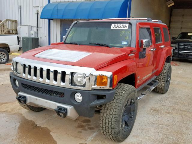 5GTEN13E988166110 - 2008 HUMMER H3 RED photo 2