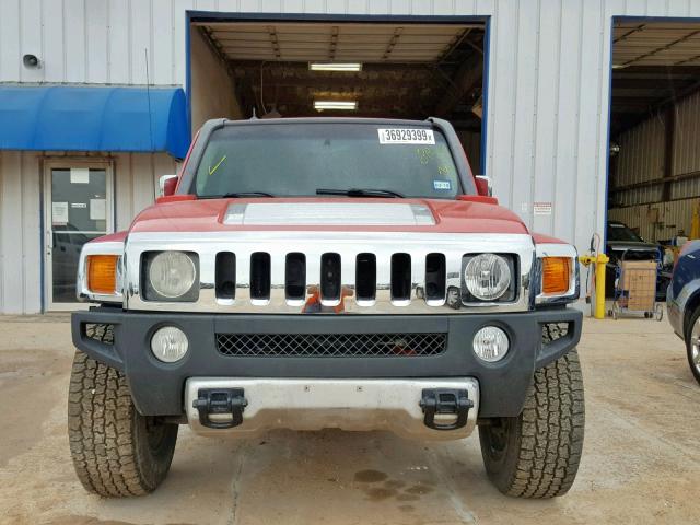 5GTEN13E988166110 - 2008 HUMMER H3 RED photo 9