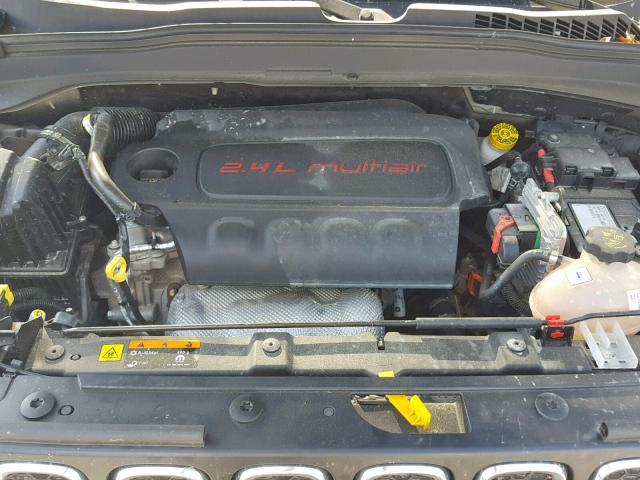 ZACCJAAB9HPG04250 - 2017 JEEP RENEGADE S 石墨色 照片 7