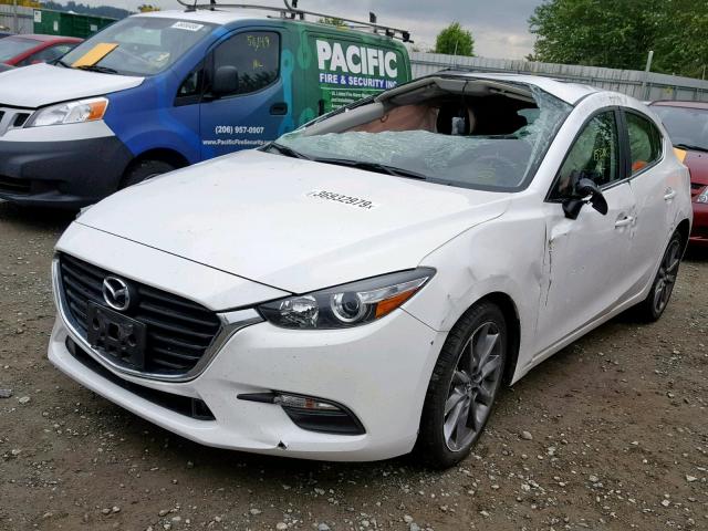 3MZBN1L3XJM187281 - 2018 MAZDA 3 TOURING WHITE photo 2