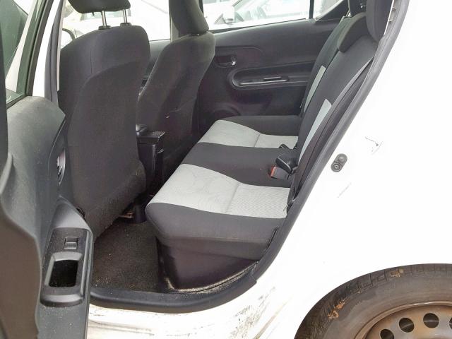 JTDKDTB3XF1091836 - 2015 TOYOTA PRIUS C WHITE photo 6