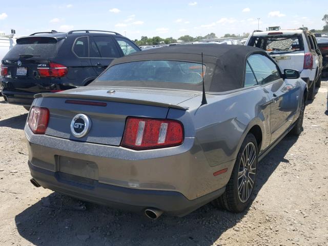 1ZVBP8FH6A5126543 - 2010 FORD MUSTANG GT GRAY photo 4