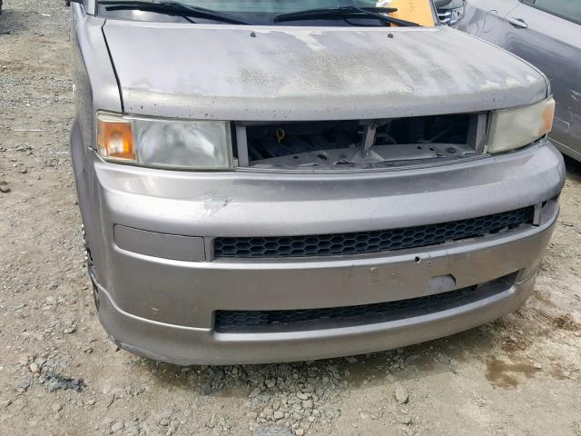 JTLKT324454008642 - 2005 TOYOTA SCION XB 银色 照片 9