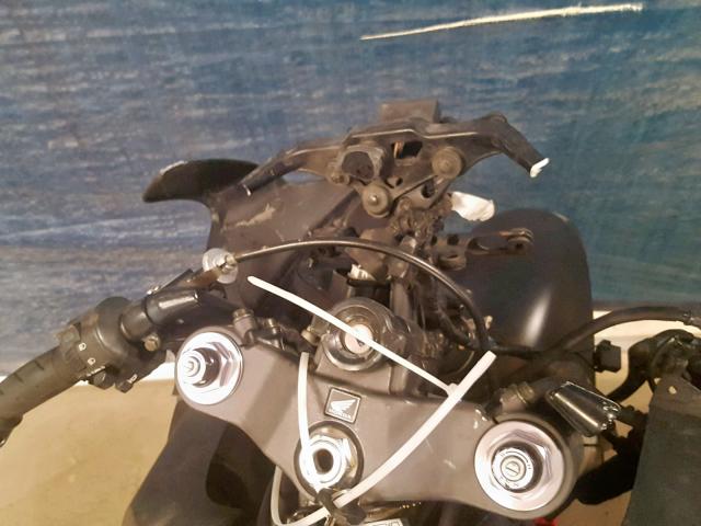 JH2SC500X3M104142 - 2003 HONDA CBR900 RR BLACK photo 8