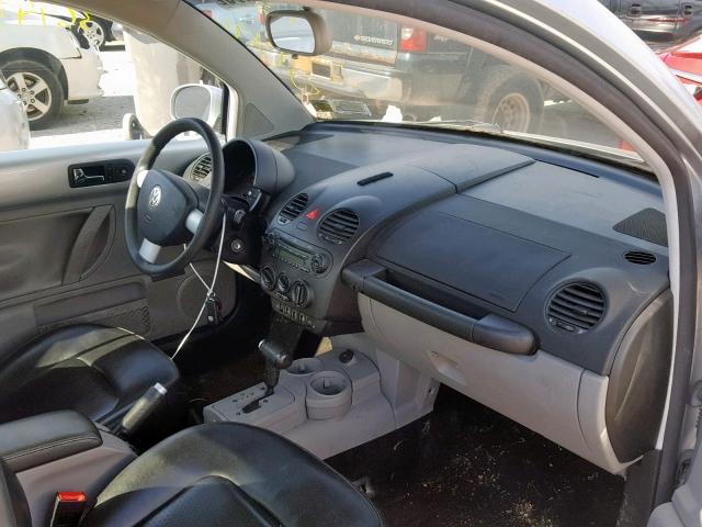 3VWCK31C95M405910 - 2005 VOLKSWAGEN NEW BEETLE Grau Foto 9