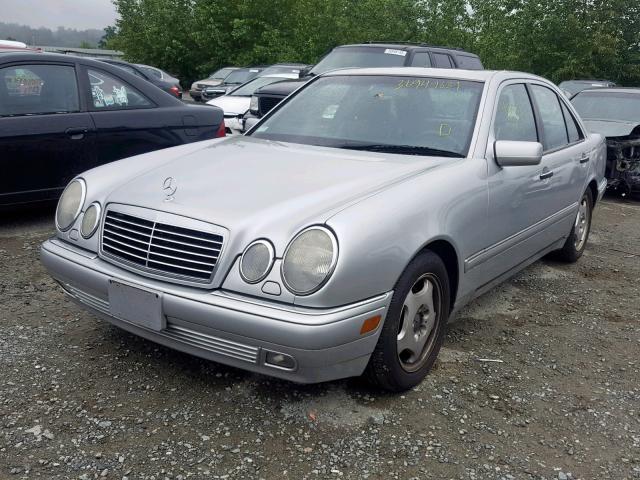 WDBJF72F3VA389570 - 1997 MERCEDES-BENZ E 420 SILVER photo 2