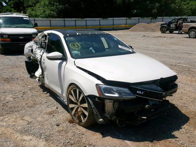 3VW467AJ6DM235650 - 2013 VOLKSWAGEN JETTA GLI WHITE photo 1