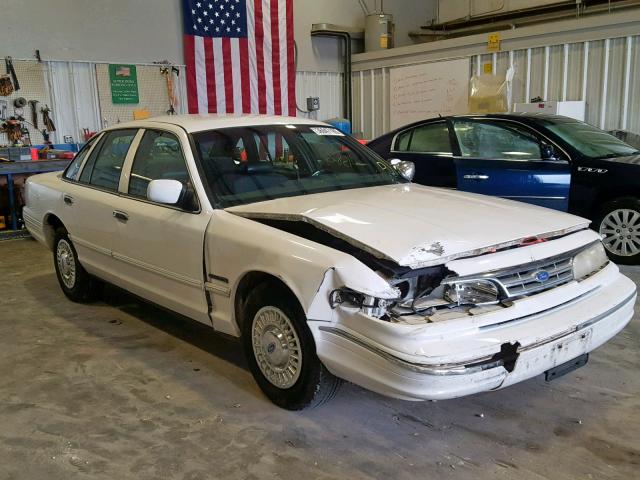 2FALP71W4SX154404 - 1995 FORD CROWN VICT WHITE photo 1