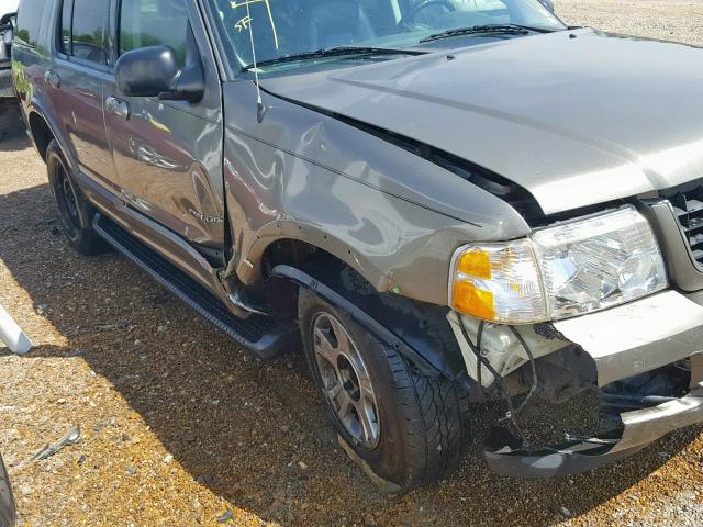 1FMZU75E02ZA75185 - 2002 FORD EXPLORER L GRAY photo 9