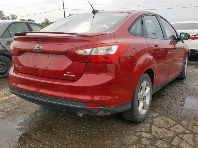 1FAHP3F29CL421670 - 2012 FORD FOCUS SE RED photo 4