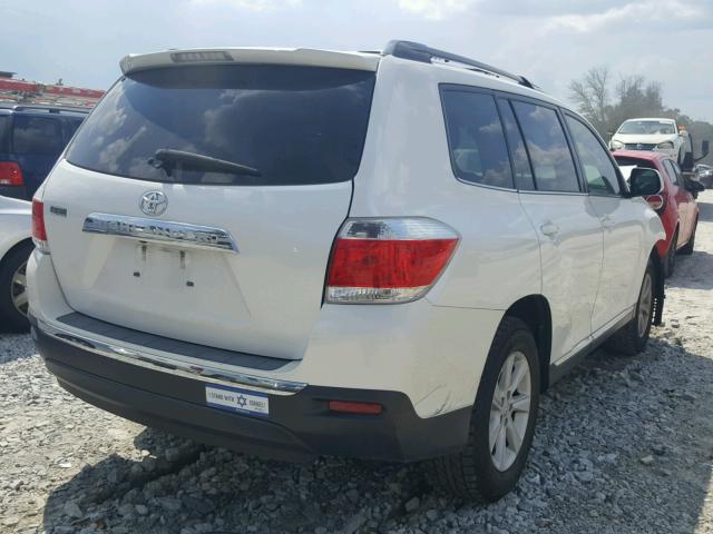 5TDZK3EH9DS095324 - 2013 TOYOTA HIGHLANDER WHITE photo 4