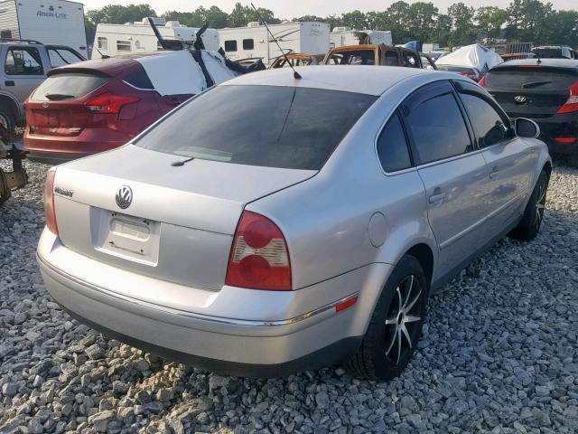 WVWPD63BX4E287276 - 2004 VOLKSWAGEN PASSAT GLS SILVER photo 4