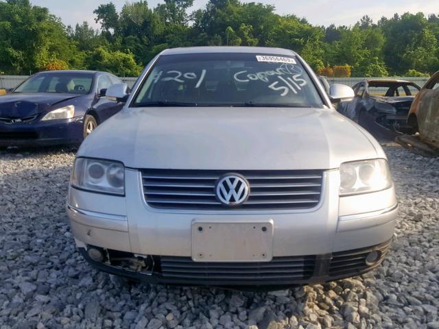 WVWPD63BX4E287276 - 2004 VOLKSWAGEN PASSAT GLS SILVER photo 9