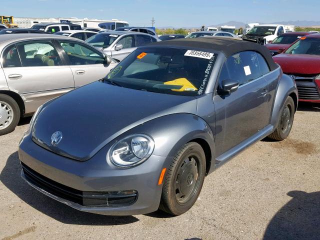 3VW5P7AT8DM821009 - 2013 VOLKSWAGEN BEETLE SILVER photo 2