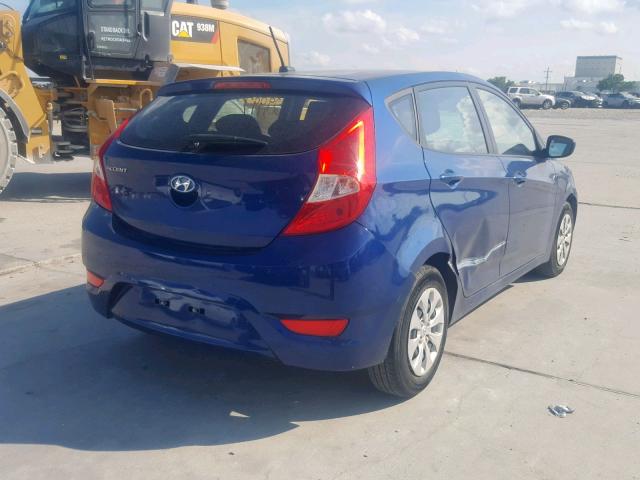 KMHCT5AEXHU300883 - 2017 HYUNDAI ACCENT SE BLUE photo 4