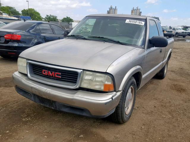 1GTCS19W528232408 - 2002 GMC SONOMA GOLD photo 2