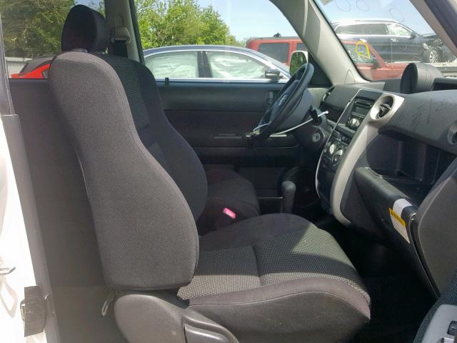 JTLKT324264042676 - 2006 TOYOTA SCION XB თეთრი ფოტო 5