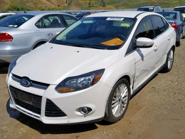 1FADP3J26EL254810 - 2014 FORD FOCUS TITA WHITE photo 2