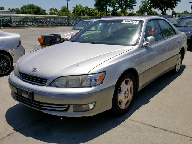 JT8BF28G6Y0282286 - 2000 LEXUS ES 300 SILVER photo 2