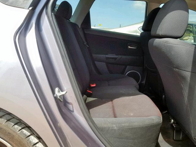 JM1BK343261522382 - 2006 MAZDA 3 HATCHBAC GRAY photo 6