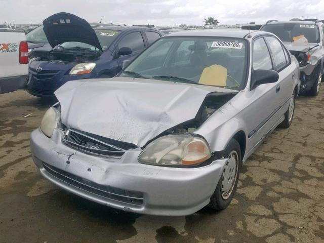 2HGEJ6624VH562096 - 1997 HONDA CIVIC DX SILVER photo 2