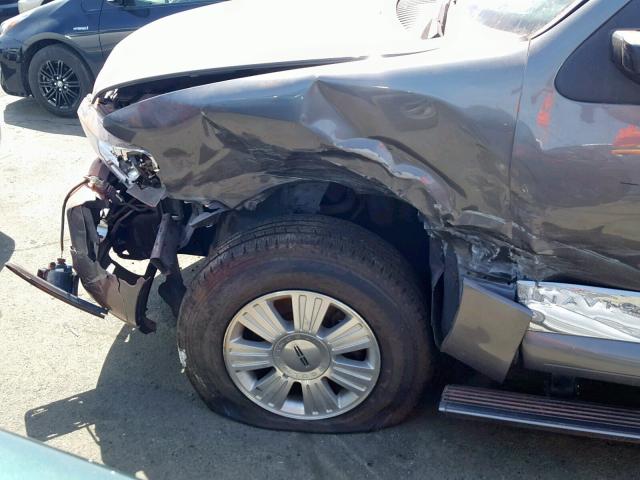 5LMJJ2J5XAEJ07237 - 2010 LINCOLN NAVIGATOR Gris photo 9