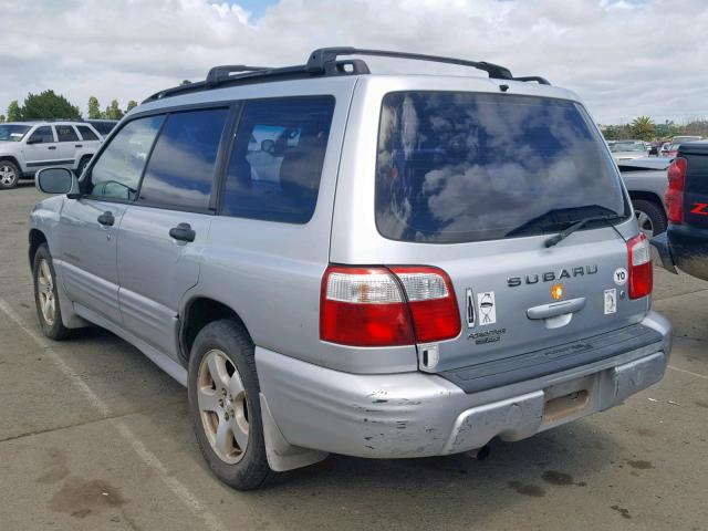 JF1SF65602H712588 - 2002 SUBARU FORESTER S SILVER photo 3