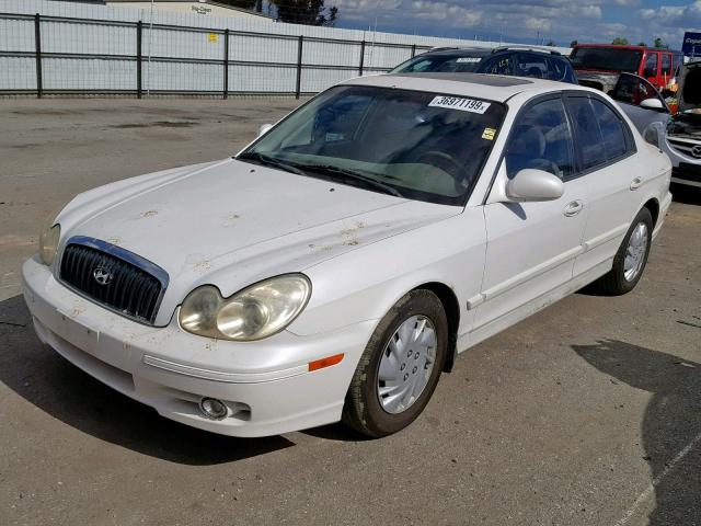 KMHWF25S72A678431 - 2002 HYUNDAI SONATA GL WHITE photo 2