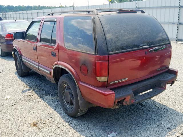 1GNDT13W6YK206249 - 2000 CHEVROLET BLAZER RED photo 3