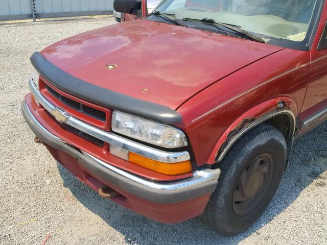 1GNDT13W6YK206249 - 2000 CHEVROLET BLAZER RED photo 9