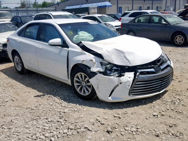 4T4BF1FK8GR534017 - 2016 TOYOTA CAMRY LE WHITE photo 1