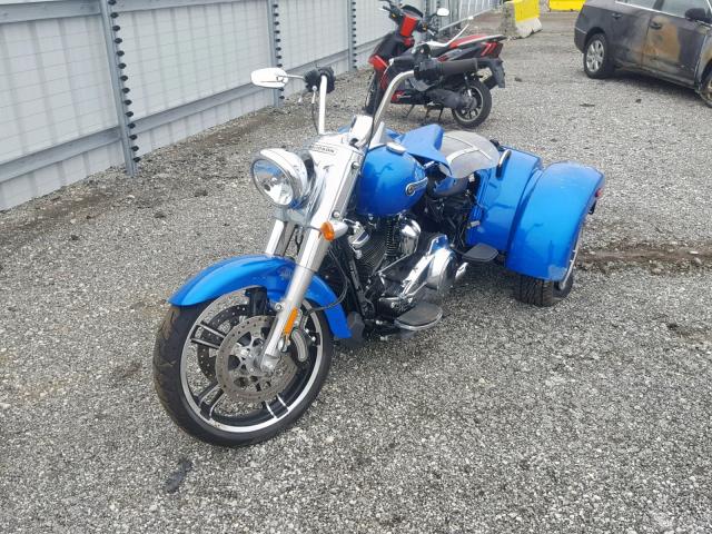 1HD1MCC11JB857799 - 2018 HARLEY-DAVIDSON FLRT FREE BLUE photo 2