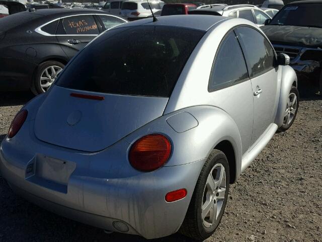 3VWCK31C05M404127 - 2005 VOLKSWAGEN NEW BEETLE Gümüş foto 4
