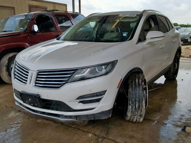 5LMTJ2AHXFUJ25608 - 2015 LINCOLN MKC WHITE photo 2