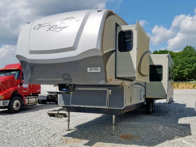 5XMFE382795000570 - 2009 OPEN 5TH WHEEL TWO TONE photo 2