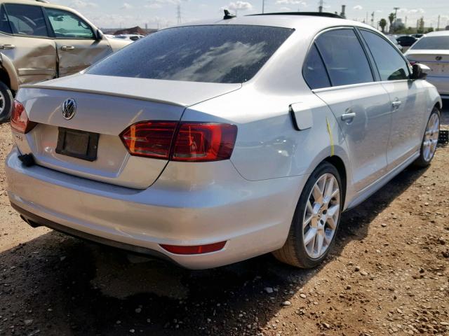 3VW4T7AJ6EM258758 - 2014 VOLKSWAGEN JETTA GLI SILVER photo 4